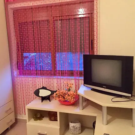 Comfy House 5 Minutes From City Center *